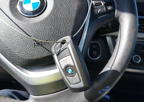 2015 BMW 328I xDrive z USA, uszkodzony, nr VIN WBA3B5C58FF962299